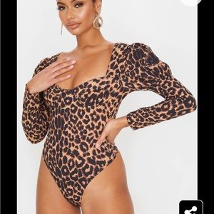 Leopard bodysuit with button closure
